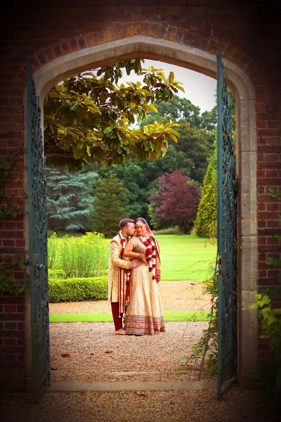 Wedding photographer travelling to Wolverhampton